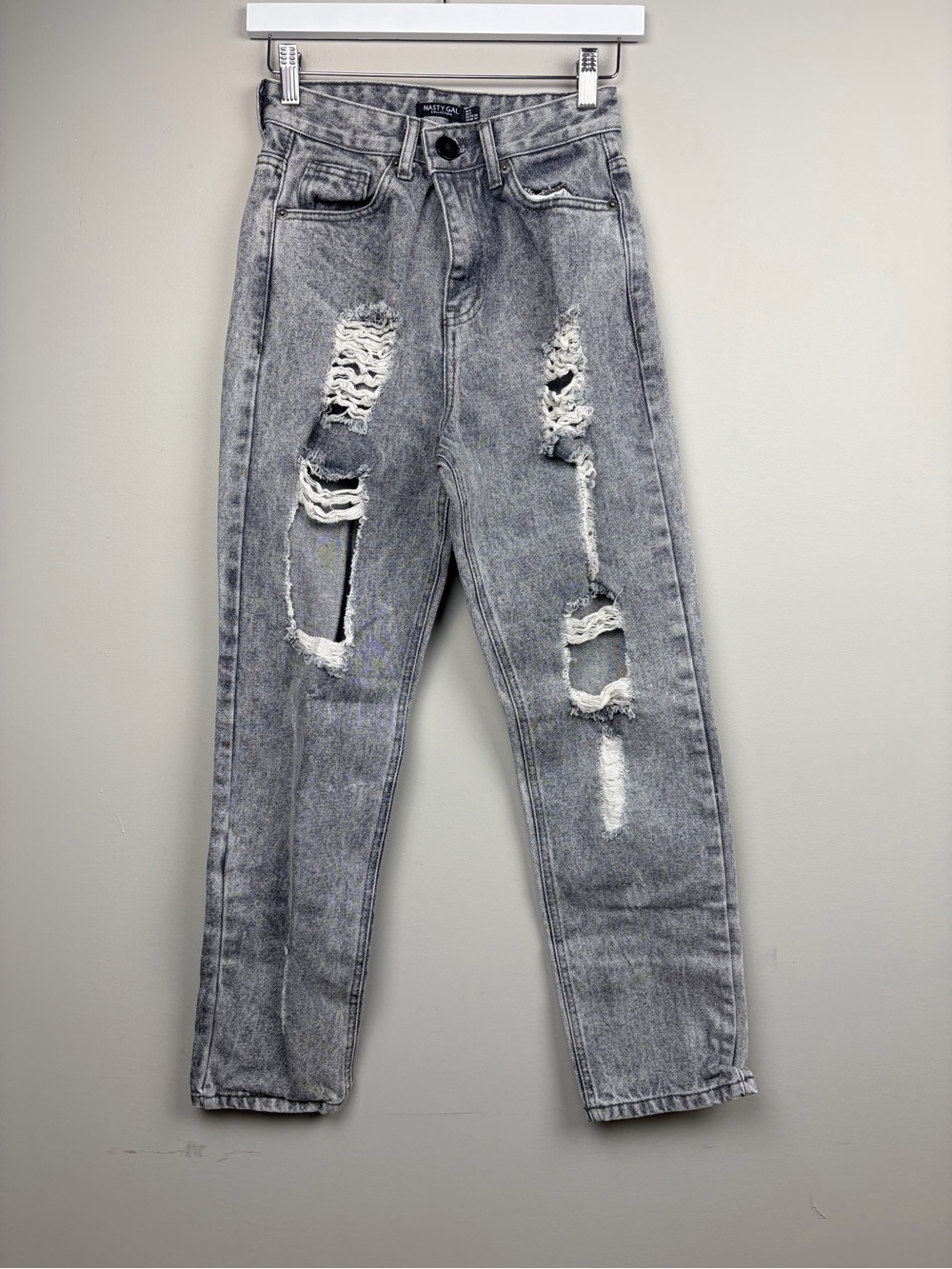 Nasty Gal Women’s Size 2 Gray Acid Wash Distressed Ripped Straight Leg Jeans